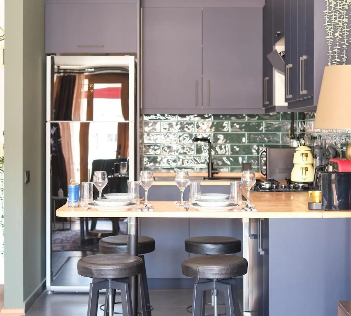 Cozy Penthouse With The Balcony Apartment Istanbul