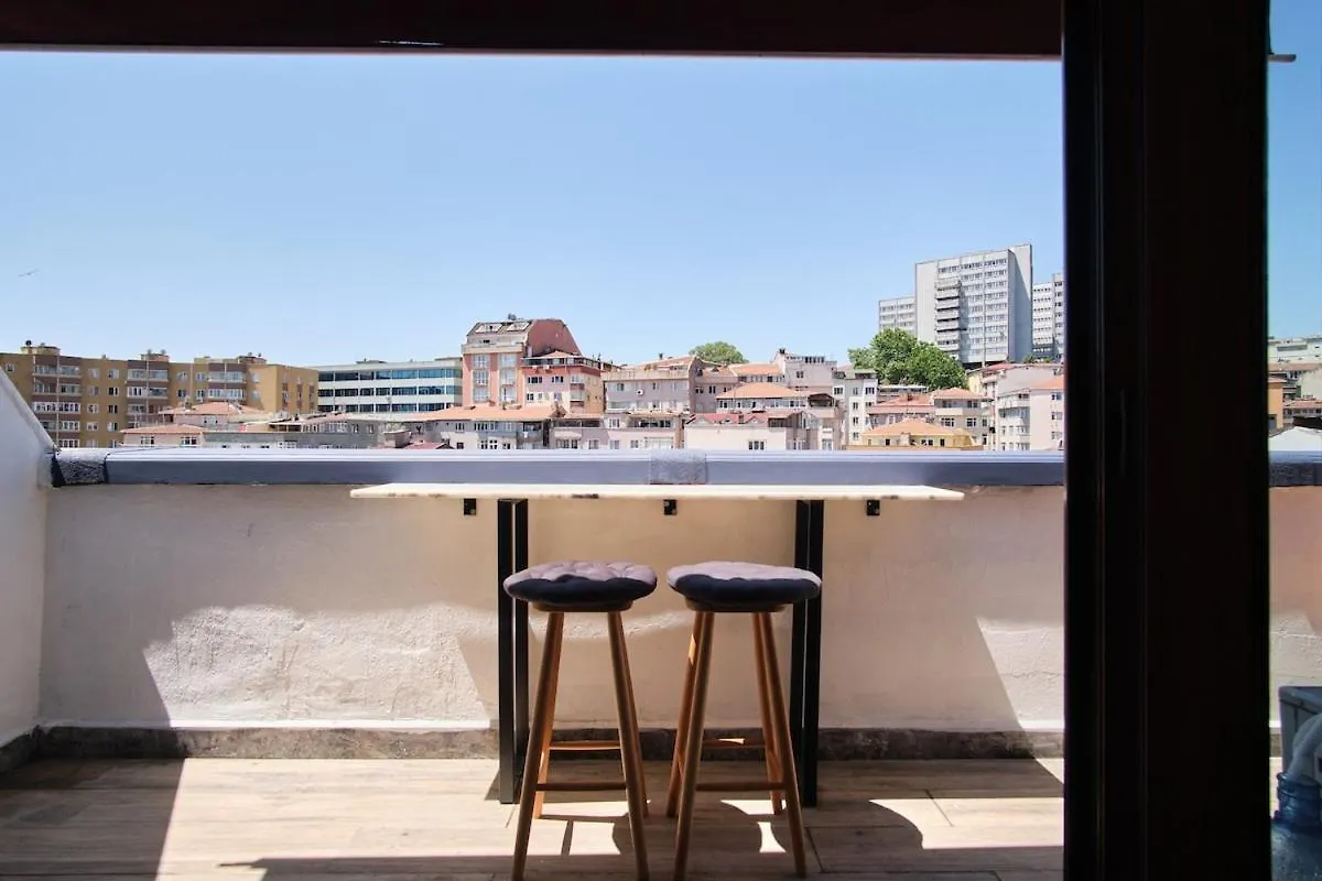 Cozy Penthouse With The Balcony Apartment Istanbul