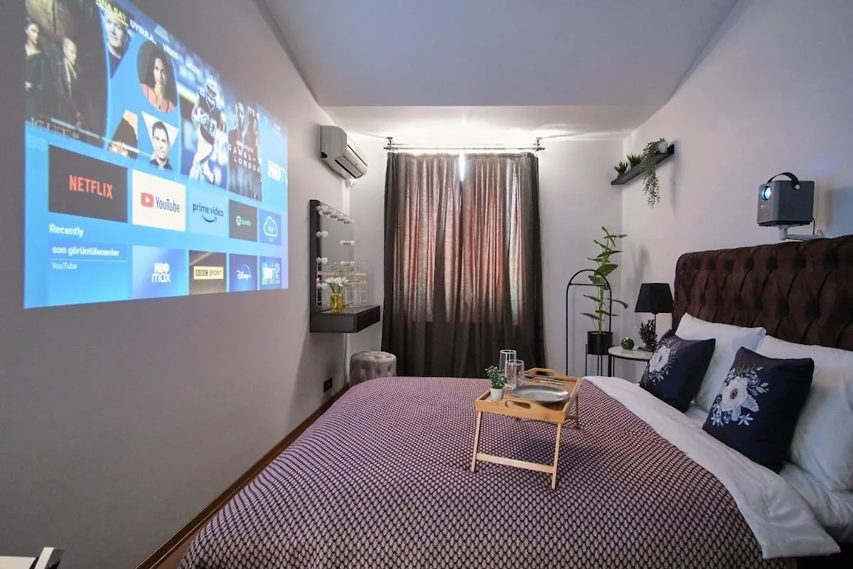 Cozy Penthouse With The Balcony Apartment Istanbul