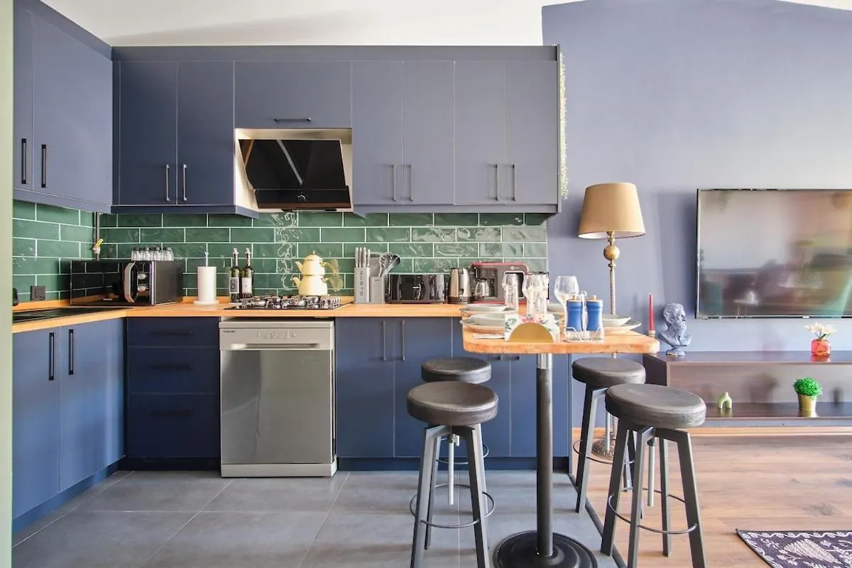 Cozy Penthouse With The Balcony Apartment Istanbul