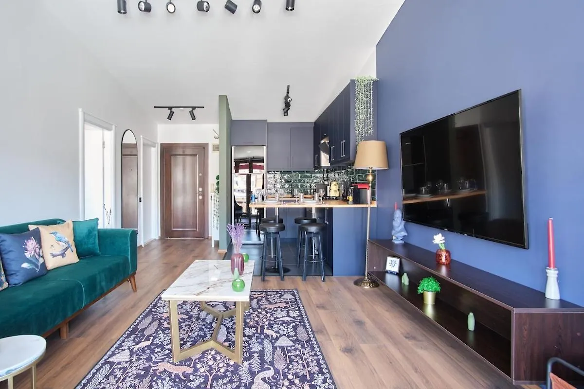 이스탄불 Cozy Penthouse With The Balcony 아파트 터키