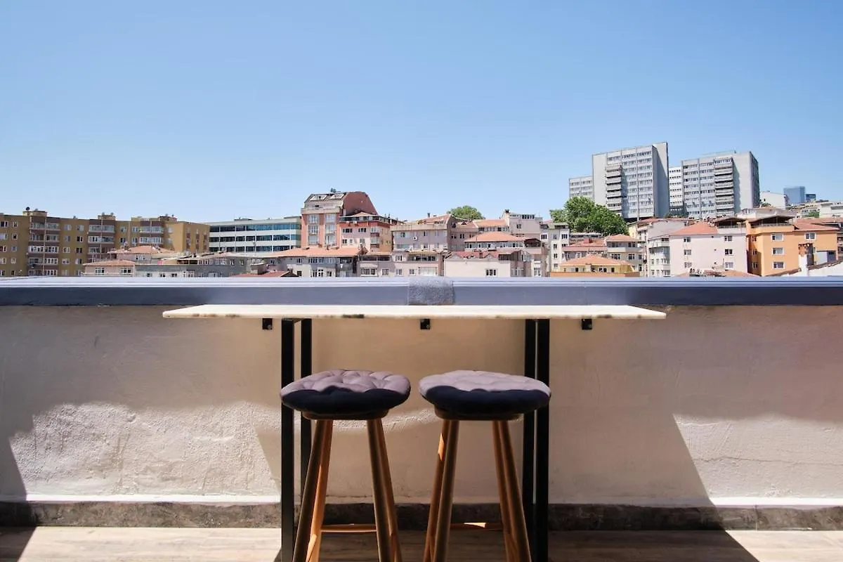 이스탄불 Cozy Penthouse With The Balcony 아파트